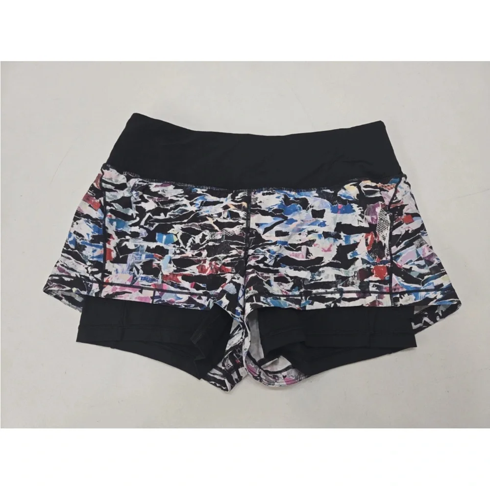 Lululemon Break Free Shorts 2.5” Culture Clash Multi Black Size 6 Womens